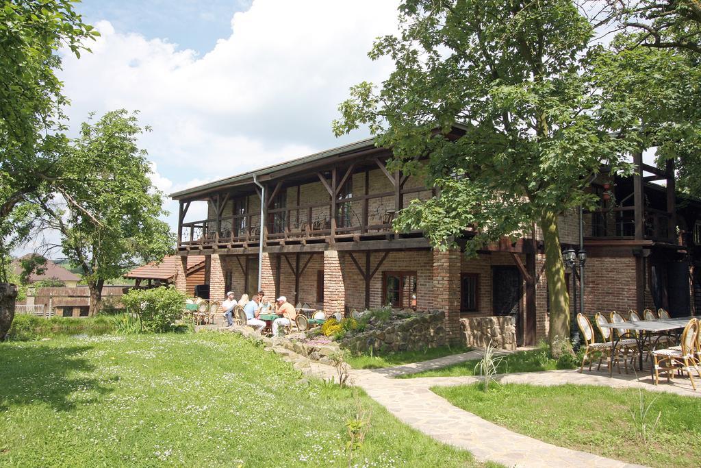 Areal Botanika Unhost Exterior foto